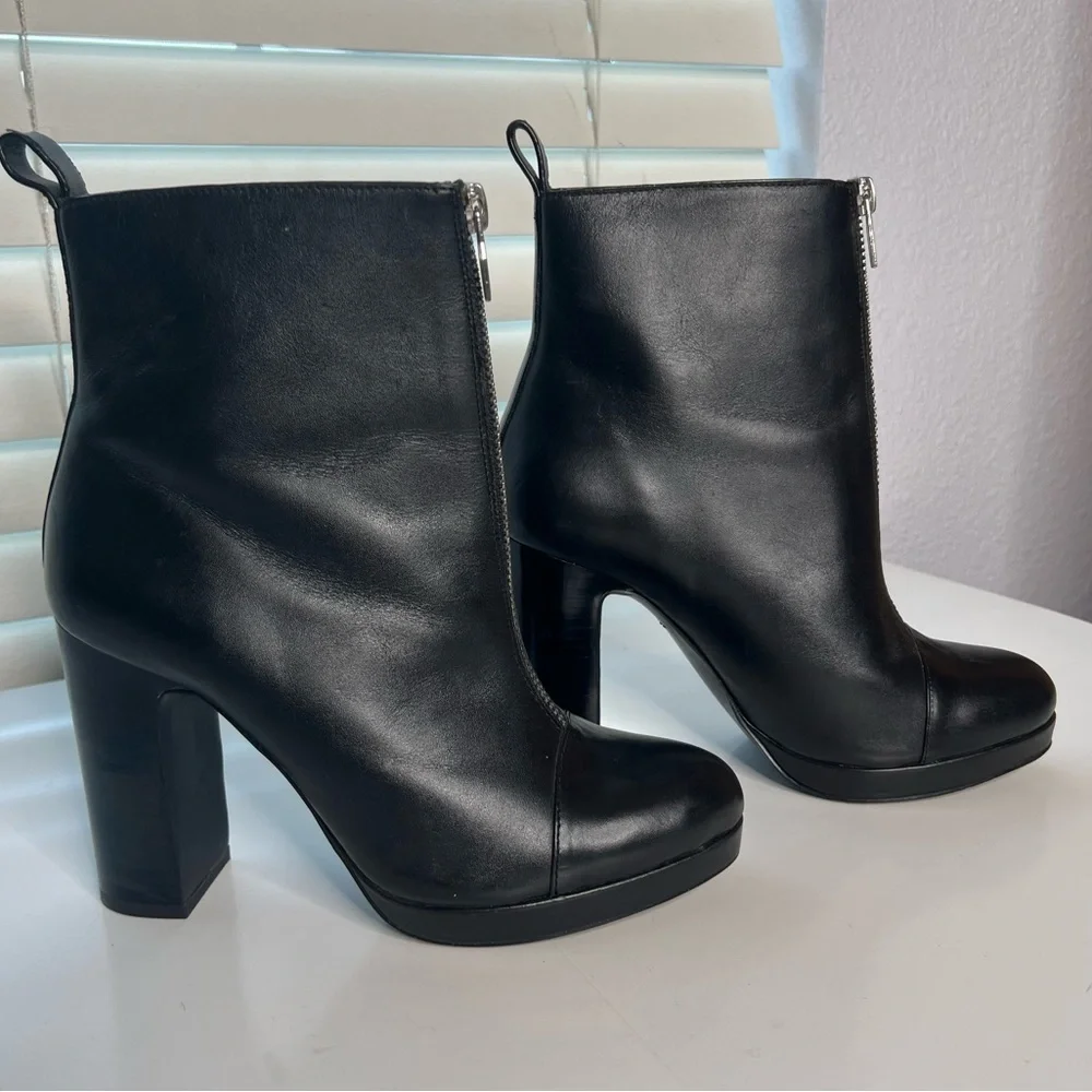Zara Trafaluc Black Ankle Booties Leather High Ankle Front Zipper Sz 36 - 5 1/2